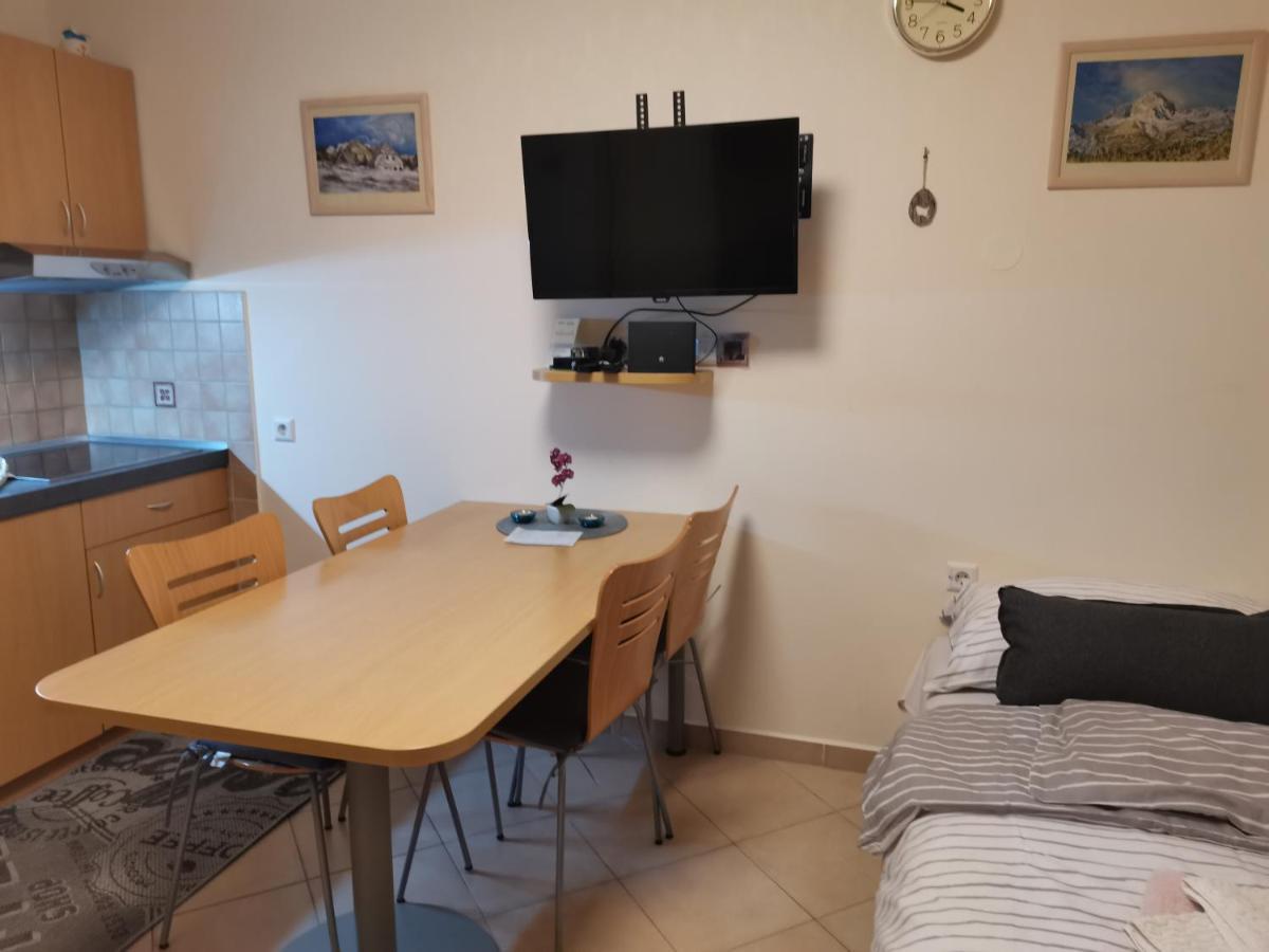 Apartma Gaber 80 Zrece Luaran gambar