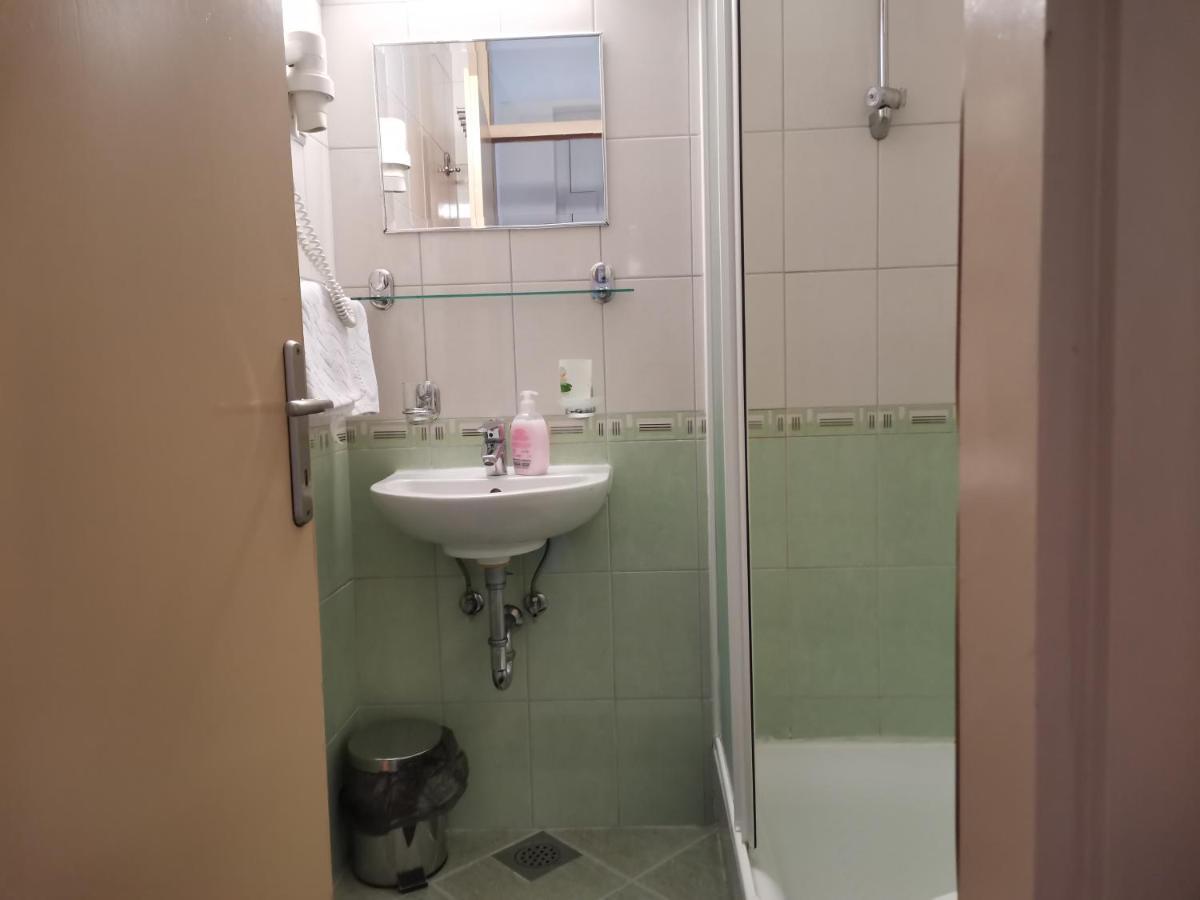 Apartma Gaber 80 Zrece Luaran gambar